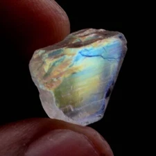 Madagascar African Rainbow Moonstone rough 09.20 Carat 100% Natural Fire Crystal