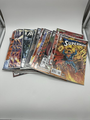 DC  LOT  Of 23 Comics #1 November 2011