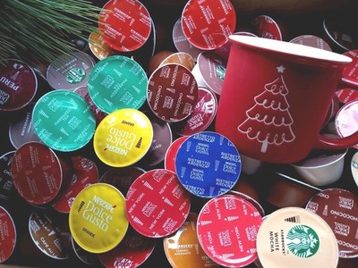 Nescafe dolce gusto Kapseln 42+3 St. *ADVENT Mischung*  Starbucks Kaffee+Tasse