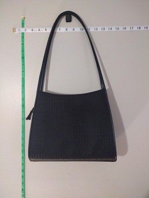 Vintage y2k guess shoulder - Gem 【Vintage】GUESS スタッズGロゴシ 