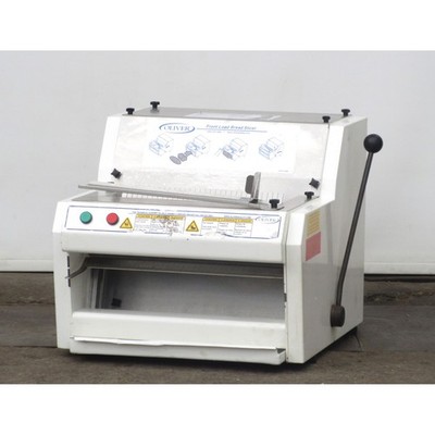 Oliver 732-N Front Load Commercial Countertop Bread Slicer 1/2'' Cut