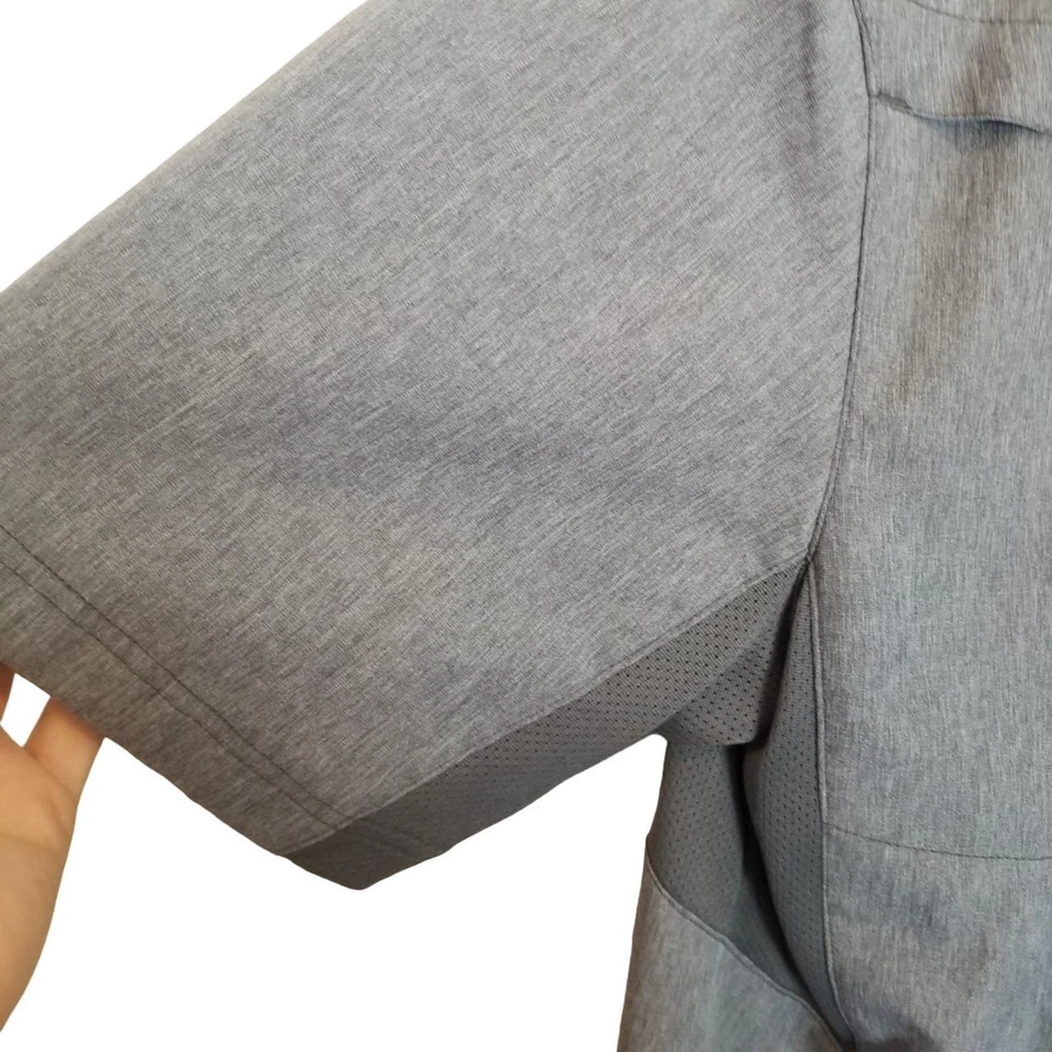 Camisa Under Armour Camisa Abotonada Hombres M Gris Manga Corta Abotonada Exterior Foto 4 de 4
