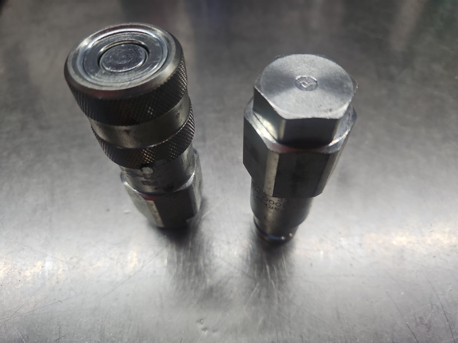 Parker FF-371-8FO & FF-372-8F0 Push To connect Hydraulic Quick Coupling Set