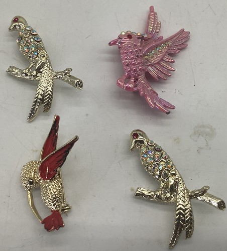 2Pcs Vintage Bird Brooch Pins - Multicolor Enamel Hummingbird & Flower Basket Designs