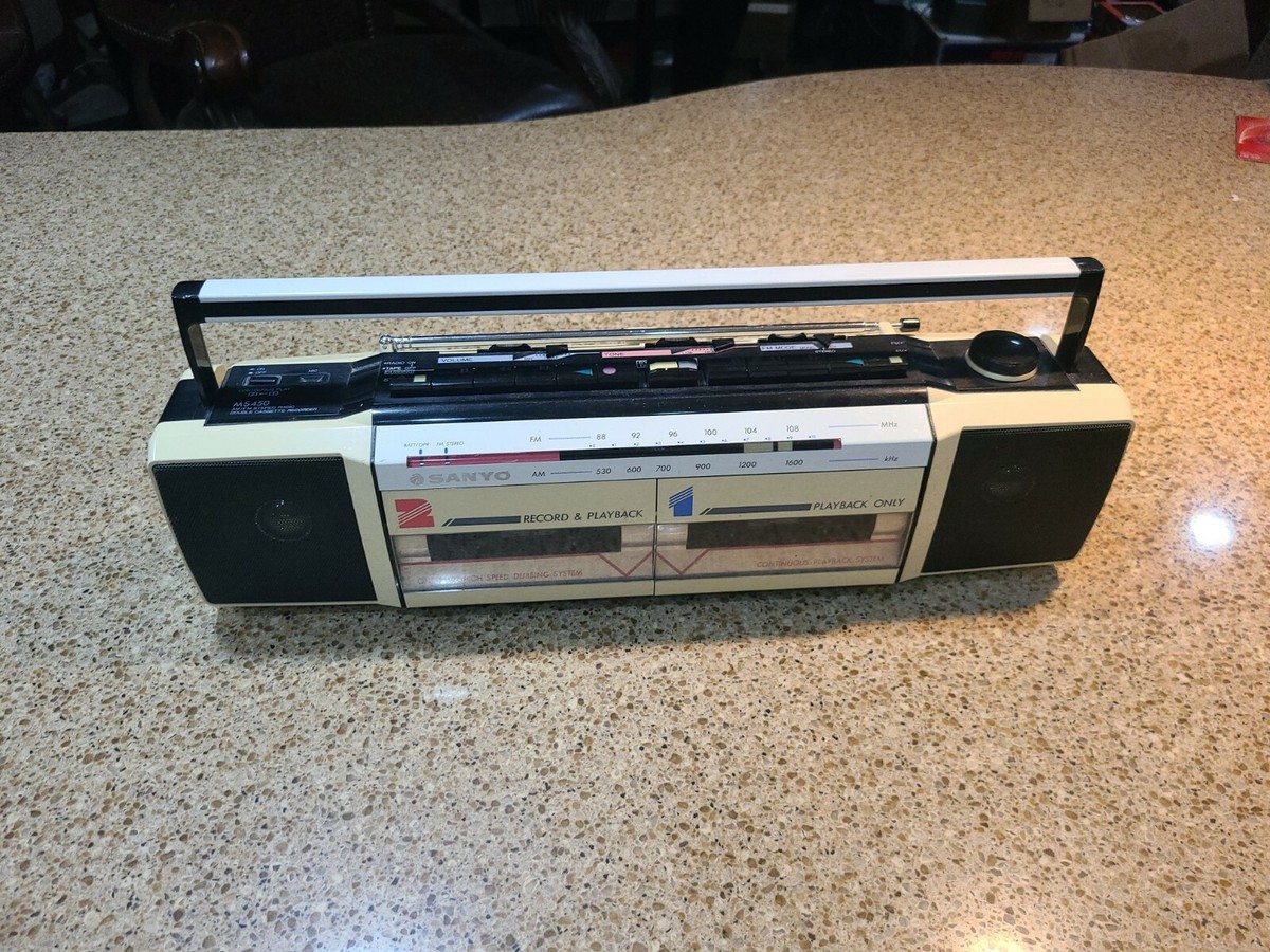 Vintage Cream Sanyo MS450 AMFM Stereo Radio Boombox