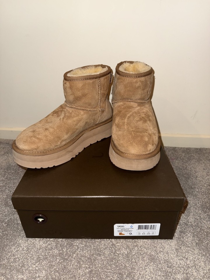 Ugg Classic Platform Mini Boots (Water Resistant) in Chestnut Size EU39 US8/9
