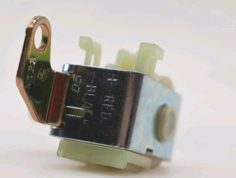 Solenoide de embrague convertidor de par 84-93 CENTURY/85-90 98 125C 3T40 TH125C 8646419 Foto 2 de 4