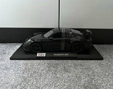 Maisto - 1:18 Scale Diecast Model Car - Porsche 911 GT3 - Black