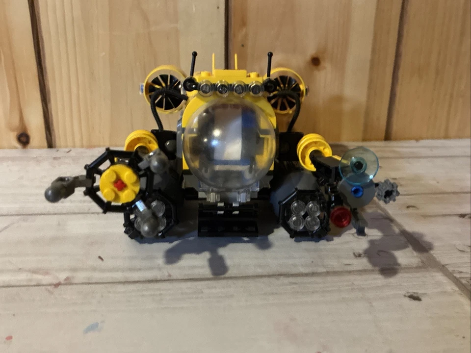 LEGO 60092 CITY: Submarino de aguas profundas falta una pieza y dos pegatinas usadas Foto 3 de 4