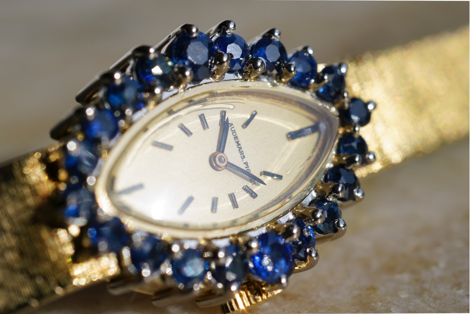 Audemars Piguet 17mm 18k YG Sapphire Manual Wind Vintage Ladies Watch 1960s RARE image 4