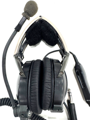 Bose ヘッドセット　aviation Bose X Aviation A10 Dual GA Plugs Aviation Flight Headset - Tested