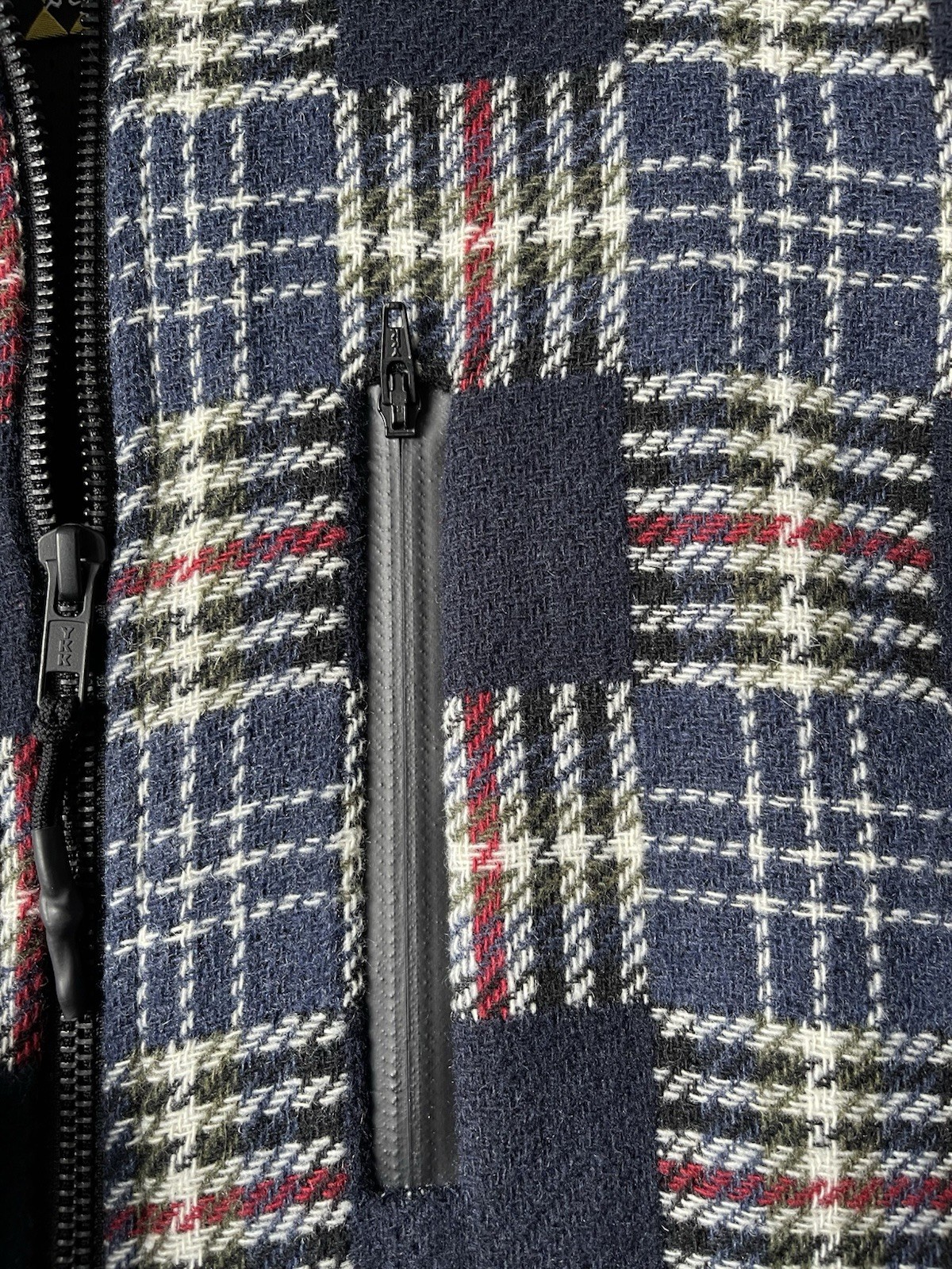 Men’s Percival Anderson Raglan Plaid Jacket In Navy (FW 2023) Size L image 4