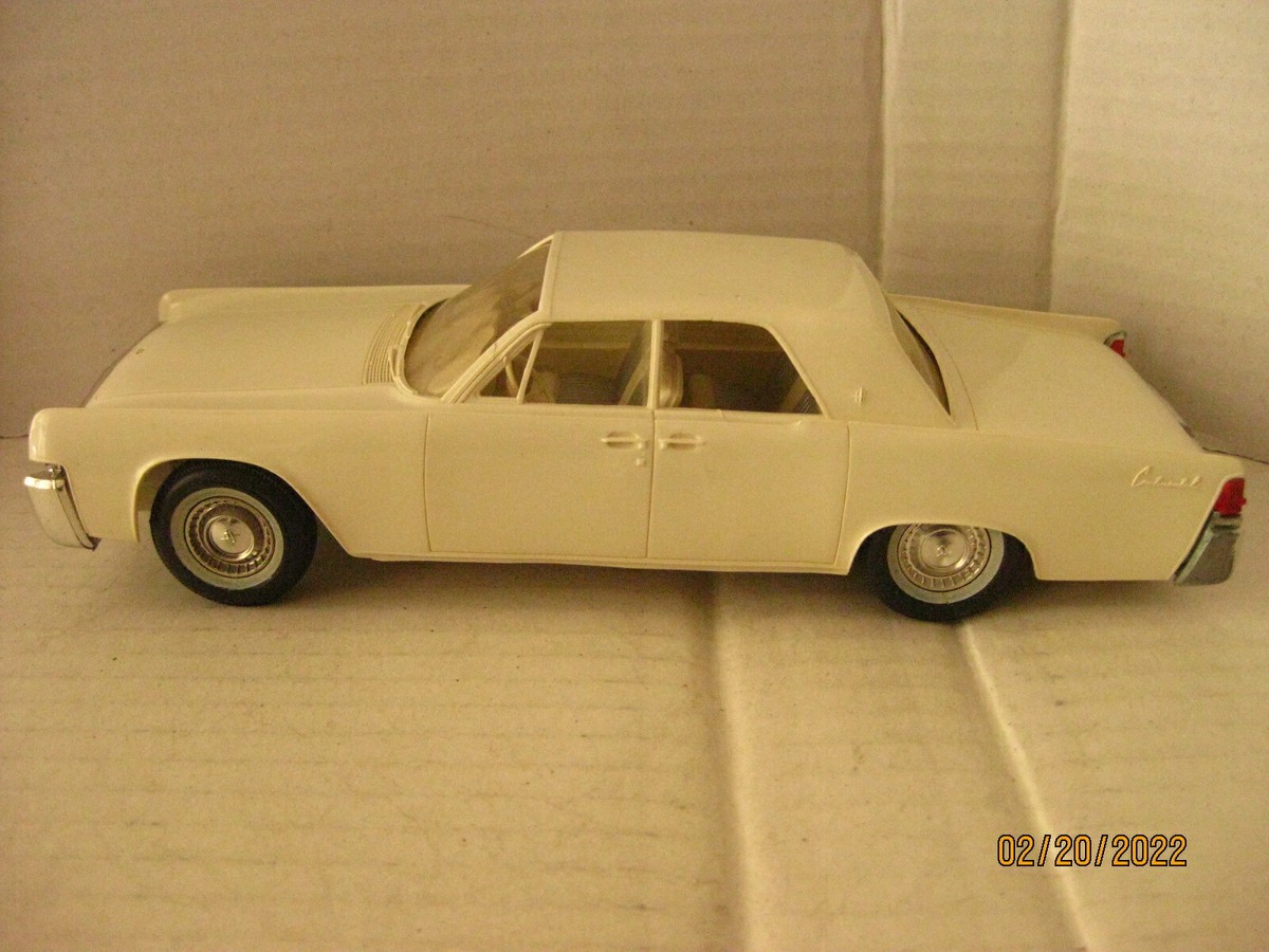 ミニカー GREENLIGHT 1961 Lincoln Continental 1/43 Presidential Limos Series 1 - 1961 Lincoln Continental SS