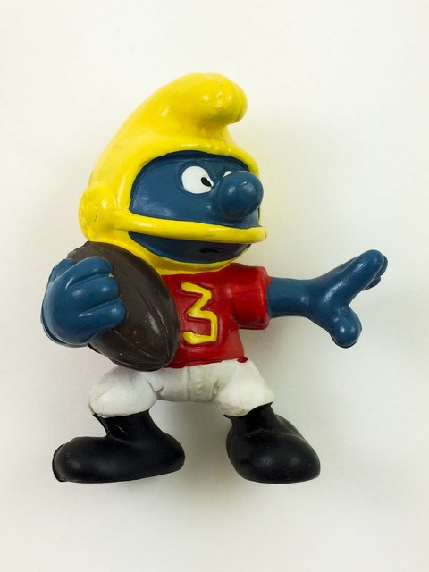 Vintage 1981 Schleich Smurfs #20132 Football Smurf PVC figure - C9 condition | eBay