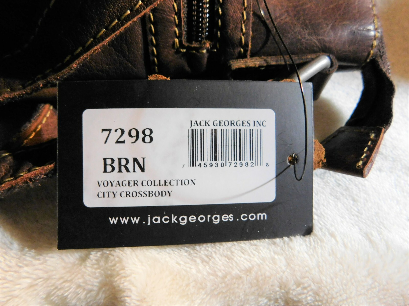 city voyager crossbody