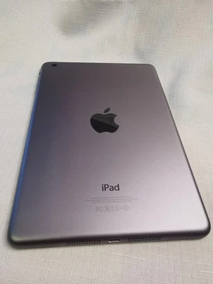 Apple iPad mini A1432 7,9" 1. Generation 16GB Wi-Fi - Silber - Bild 1 von 3
