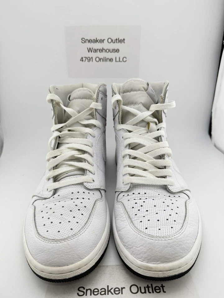 Jordan 1 Blanco Perforado EE. UU. 12,5 Usado Caja Original 555088-100 Foto 2 de 4