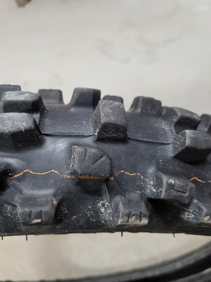 133. Dunlop Geomax MX33F Mx 33 80/100-21 Motocross MX Front Tire