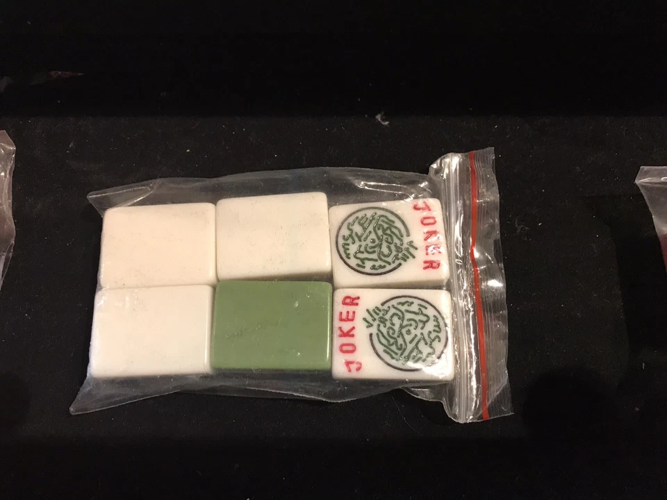 MAH JONG BOXED GAME SET 180•TILES 3•RACKS COLORED PLASTIC UNUSED AS-IS - Image 4 of 4