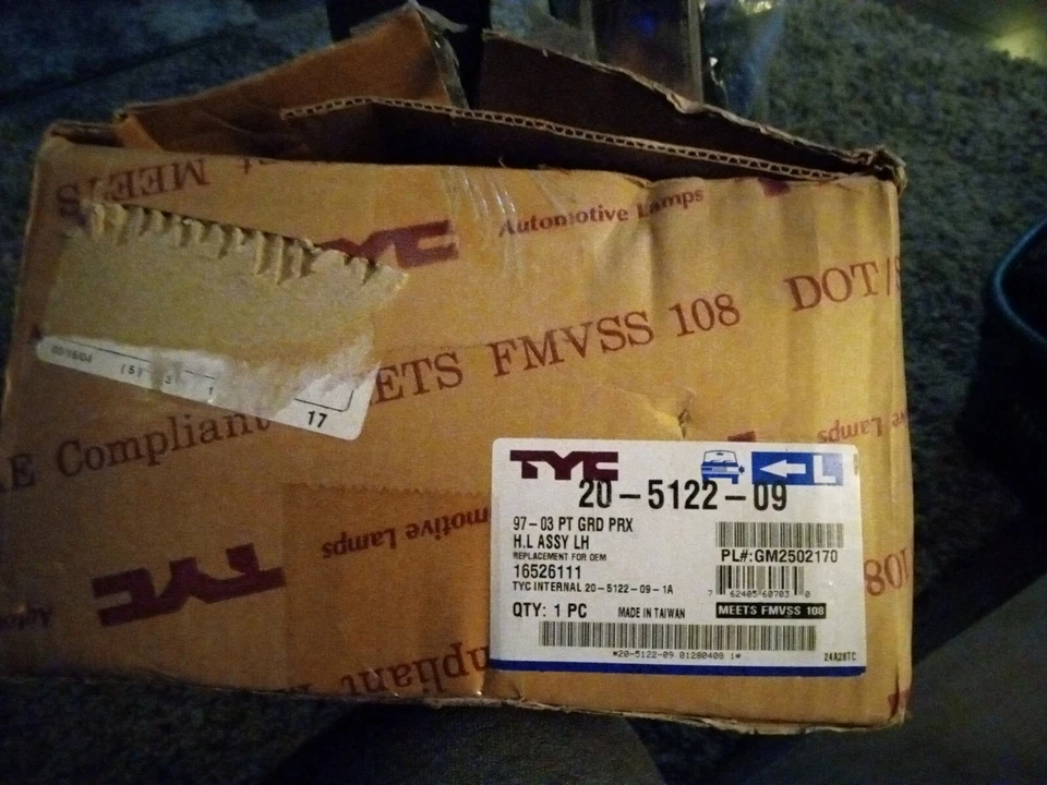 Фара в сборе со стороны водителя для Pontiac Grand Prix 1997-2003 - Изображение 2 из 4