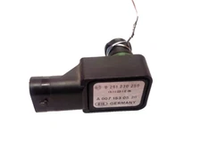 2014-2016 MERCEDES E350 OEM AIR CLEANER FILTER INTAKE MAP PRESSURE SENSOR