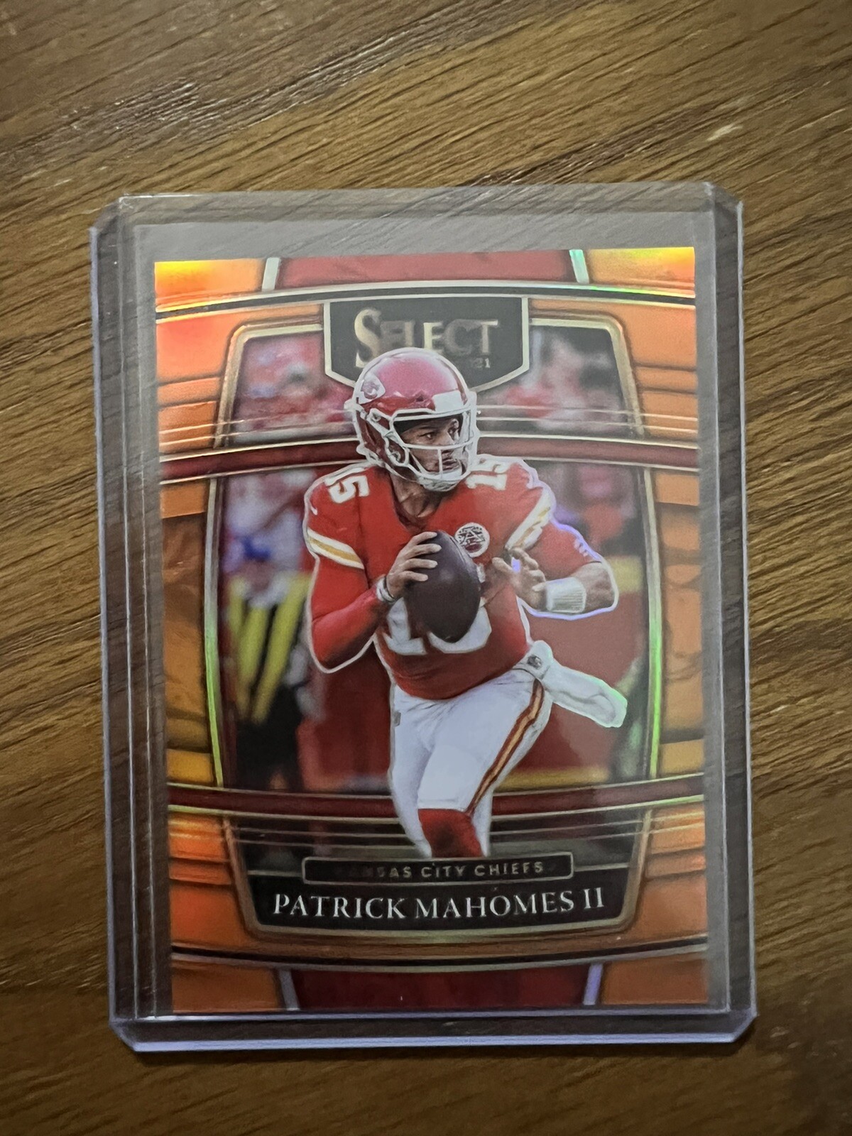 2021 Panini Select Football Patrick Mahomes Concourse Level Orange /49 SP No. 2
