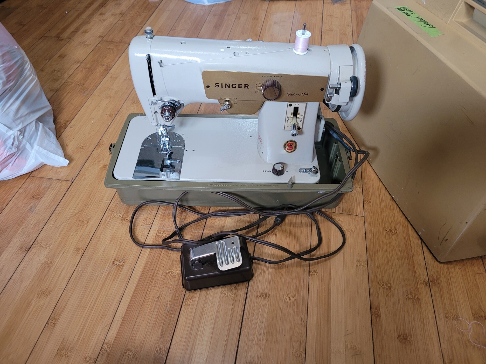 HEAVY DUTY INDUSTRIAL STRENGTH SINGER 223 PORTABLE SEWING MACHINE eBay
