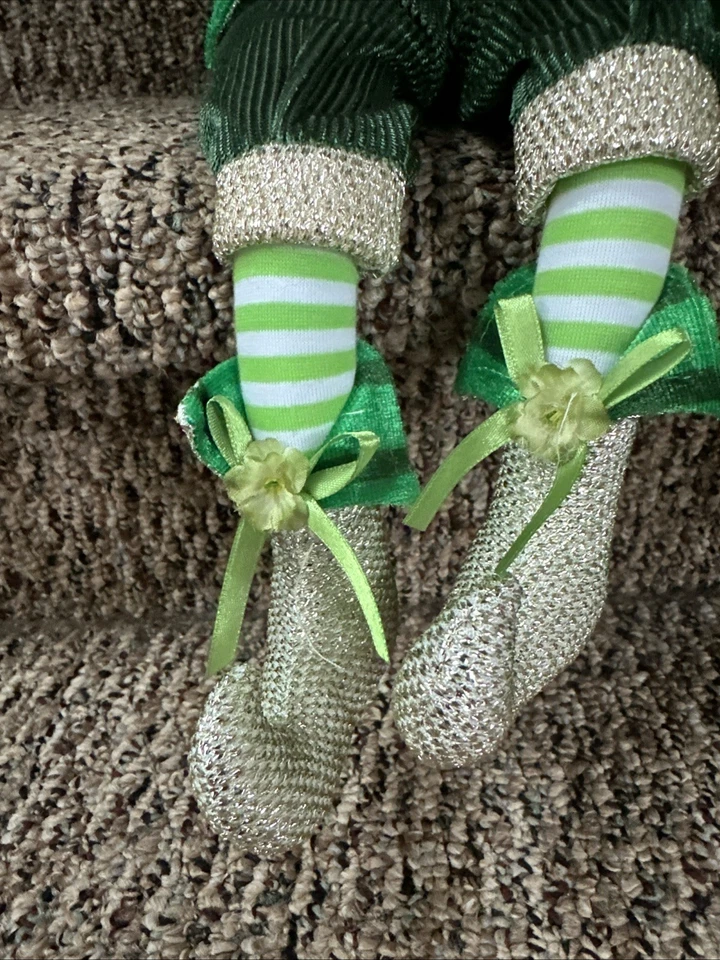 Nova Boneca Novogratz St Pats Day Lucky Irish Twins Elf Shelf Sitter Decoração para Casa 18" - Imagem 4 de 4