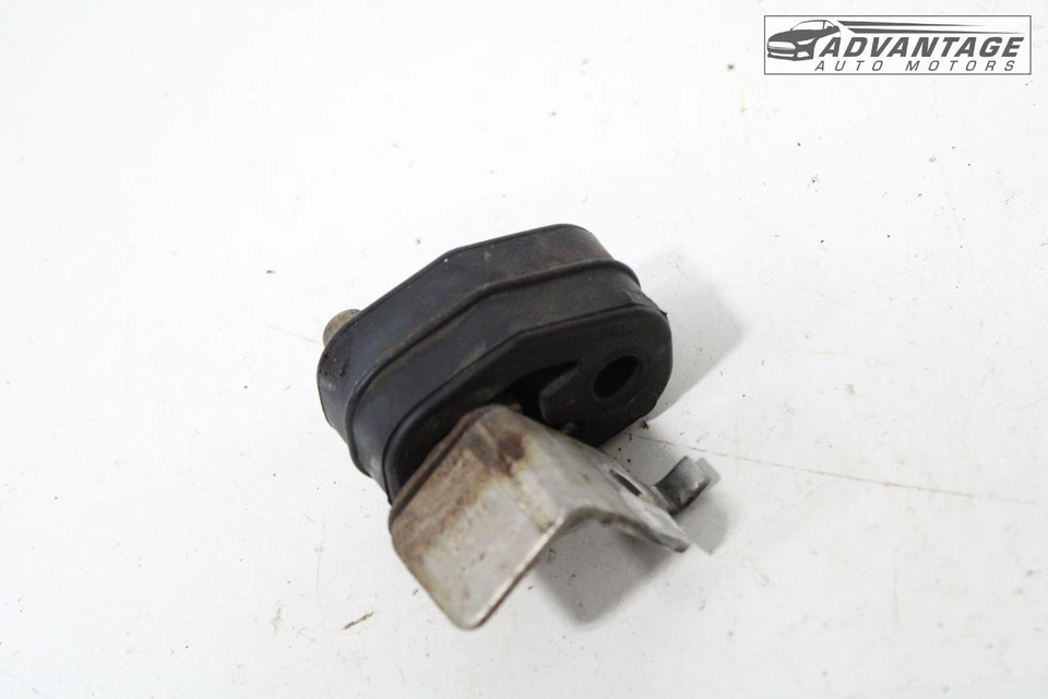 CHRYSLER 300 2008-2023 suspensión aislante tubo escape trasero izquierdo con soporte OEM Foto 3 de 4