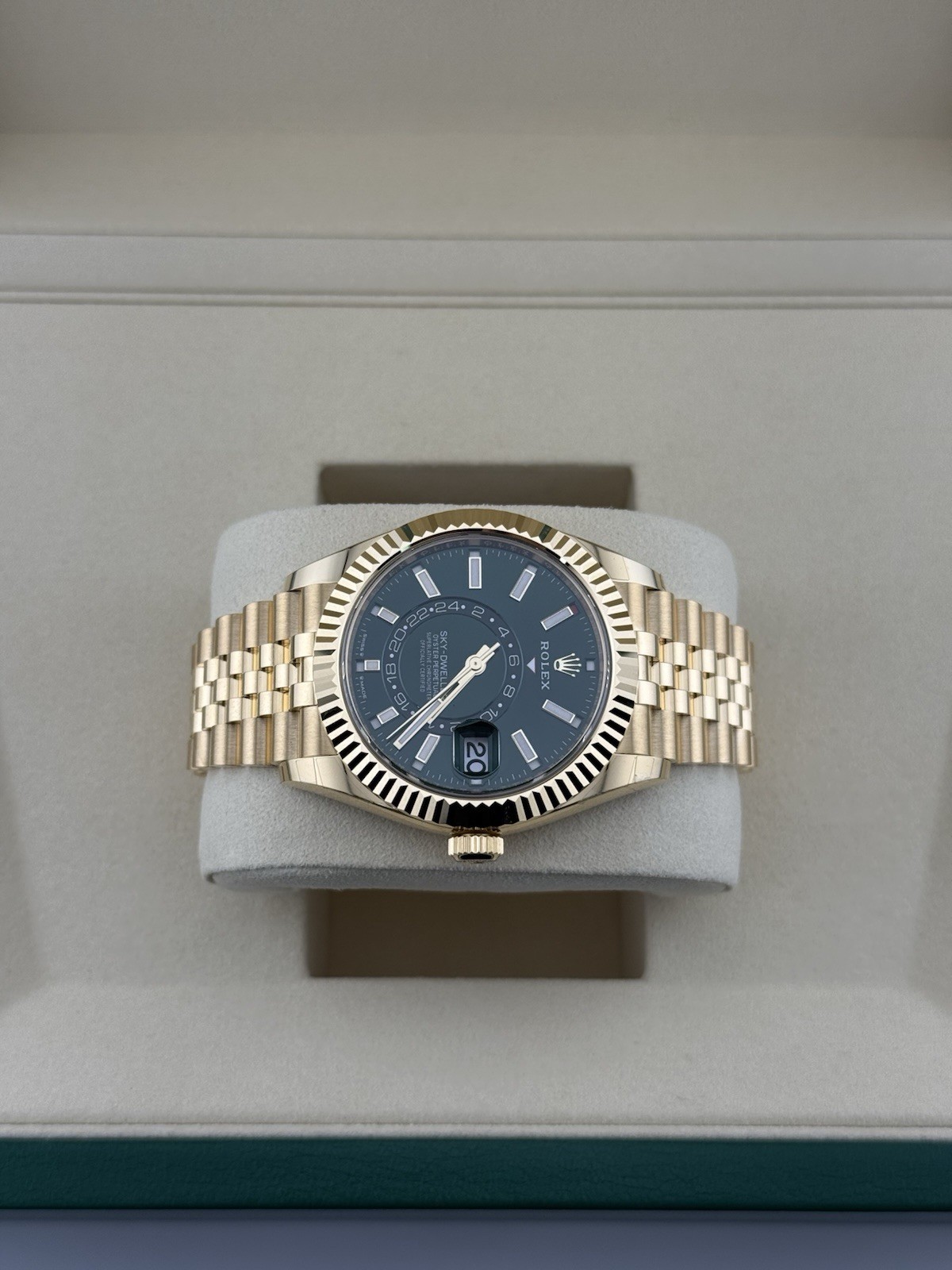 Rolex Sky Dweller Yellow Gold Green Dial Jubilee 336938 2025 image 3