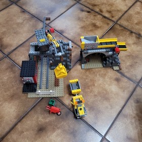 Lego City The Mine 4204 incomplete W/Instructions READ