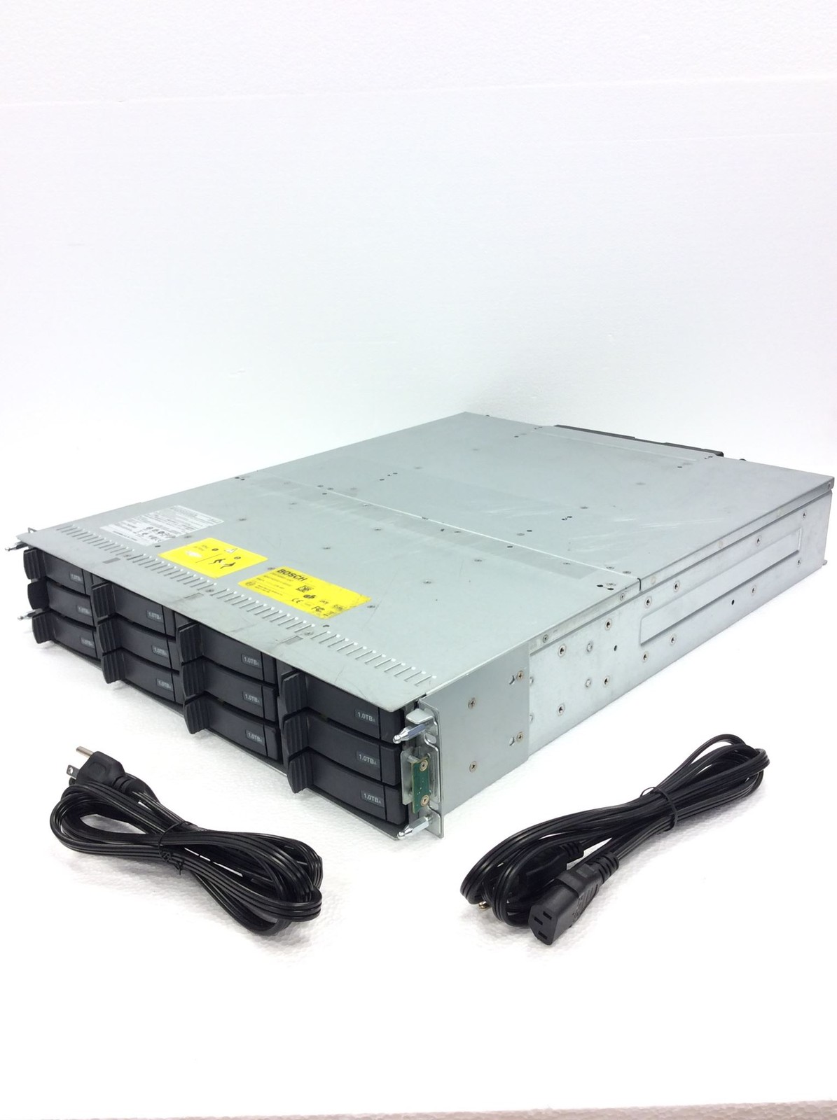 NETAPP NAF-0602 Storage Array Chassis w/2xPS YM-2751A / FAS2020 Storage Module