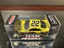 Joey Logano 22 Hertz 2015 Ford Mustang Lionel 1:64