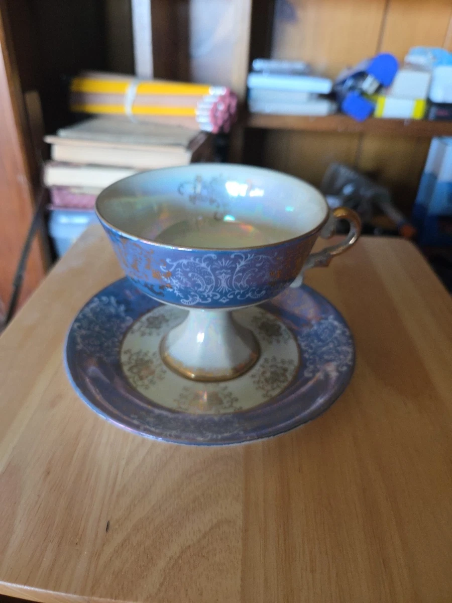 Iridescent Tea Cup In Antique Ceramic & Porcelain Cups & Saucers