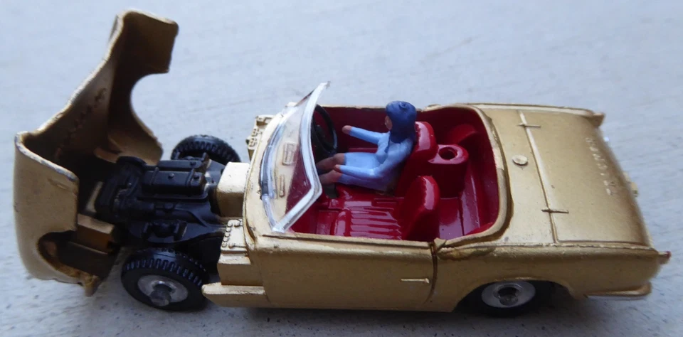 DINKY TOYS TRIUMPH SPITIFIRE 114 1960's DIE CAST CAR MADE IN ENGLAND & BOX - Image 4 of 4