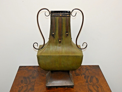 21''x15''x7'' IMAX Green Tin Vase with Handles
