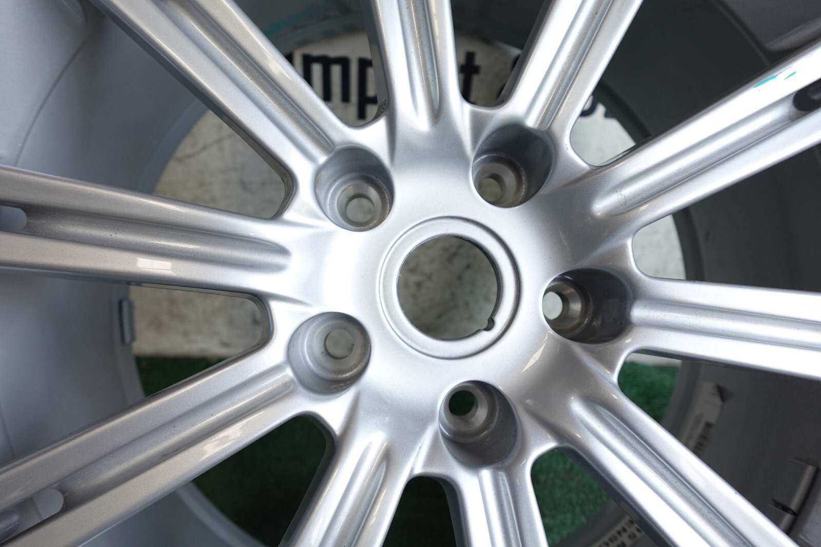 2010 2011 2012 2013 ASTON MARTIN REAR SINGLE WHEEL RIM 20X8.5 OEM AX72893