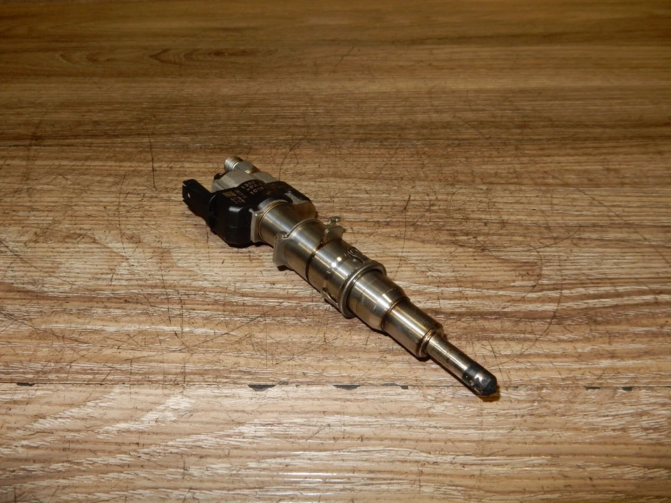 INYECTOR DE COMBUSTIBLE BMW N54 N63 135 335 535 550 X5 X6 (1353 7585261-07) Índice 07 OEM Foto 2 de 4