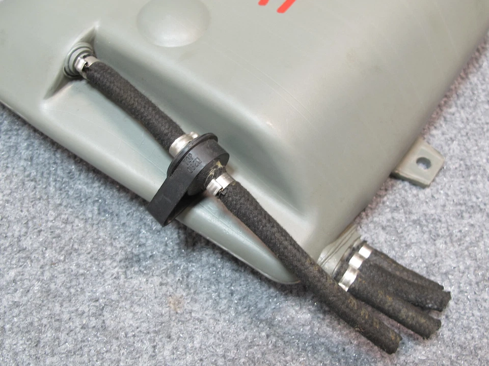 🥇83-87 BMW E24 SERIE 6 COMBUSTIBLE EVAP VAPOR CARBÓN BOTE EXPANSIÓN TANQUE OEM Foto 4 de 4