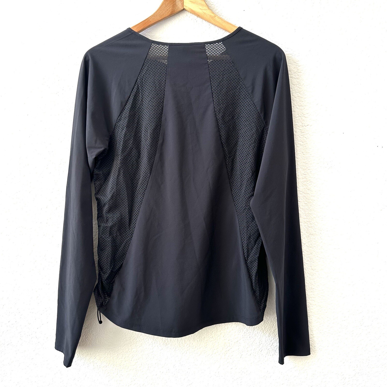 Athleta Yosemite Long Sleeve Black Top Size Large Gem