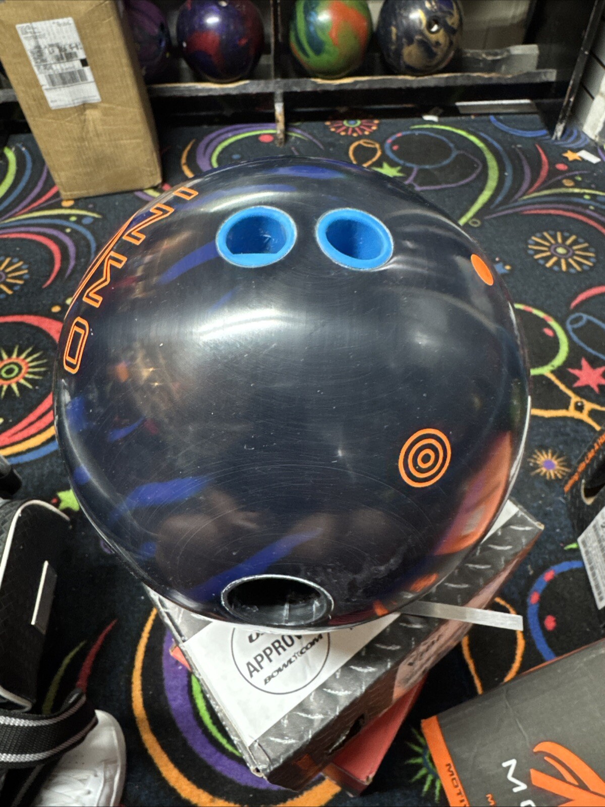 14lbs Ebonite "OMNI SOLID" 4 1/4 4 5/16