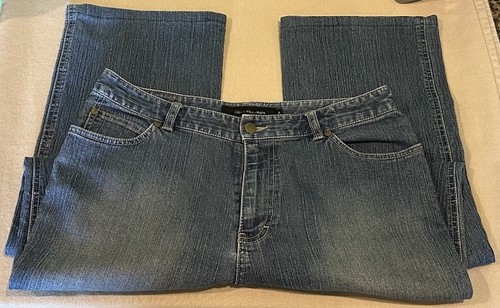 Levi's Women's Medium Wash Plus Size Classic Boot Cut Denim Jeans Sz 16