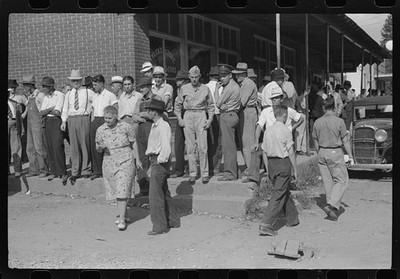 Photo:Campton Kentucky 1940 Farmers Townspeople Court Day Street Scene