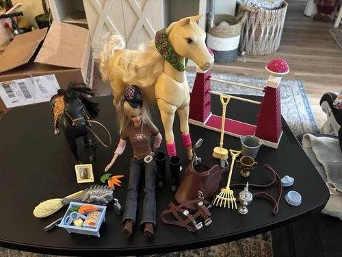 Barbie doll Walking Palomino Horse Pony Tawny tan blond hair Mattel 2005 Plus