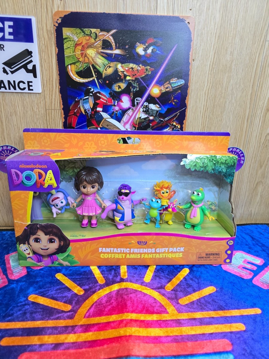 Dora Fantastic Friends Gift Pack with Dora Boots Tico Isa and the