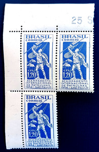 Brazil Scott #802 (3) - Boy Scout Waving Flag - Mint, NH #B689