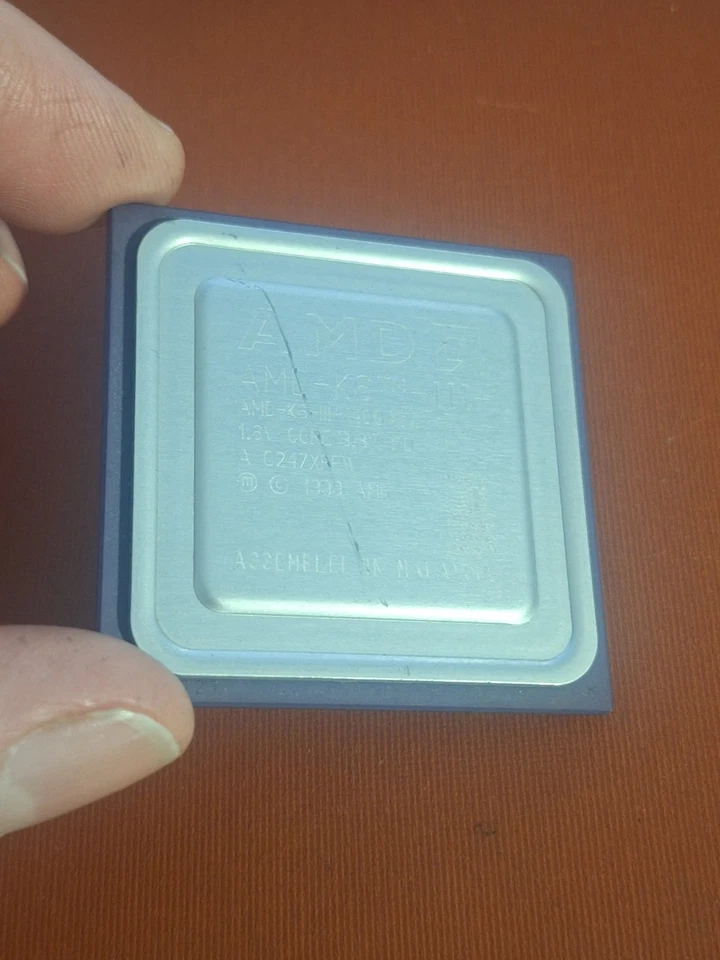 VINTAGE CPU K6-III+ 400 AFR AMD PROCESSOR PGA 168 RETRO PC SOCKET SUPER 7 - Immagine 2 di 3