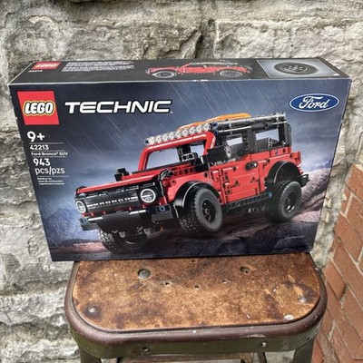 LEGO Technic 42213 Ford Bronco SUV Set 943 pcs Building Toy Ages 9+ New Unbuilt