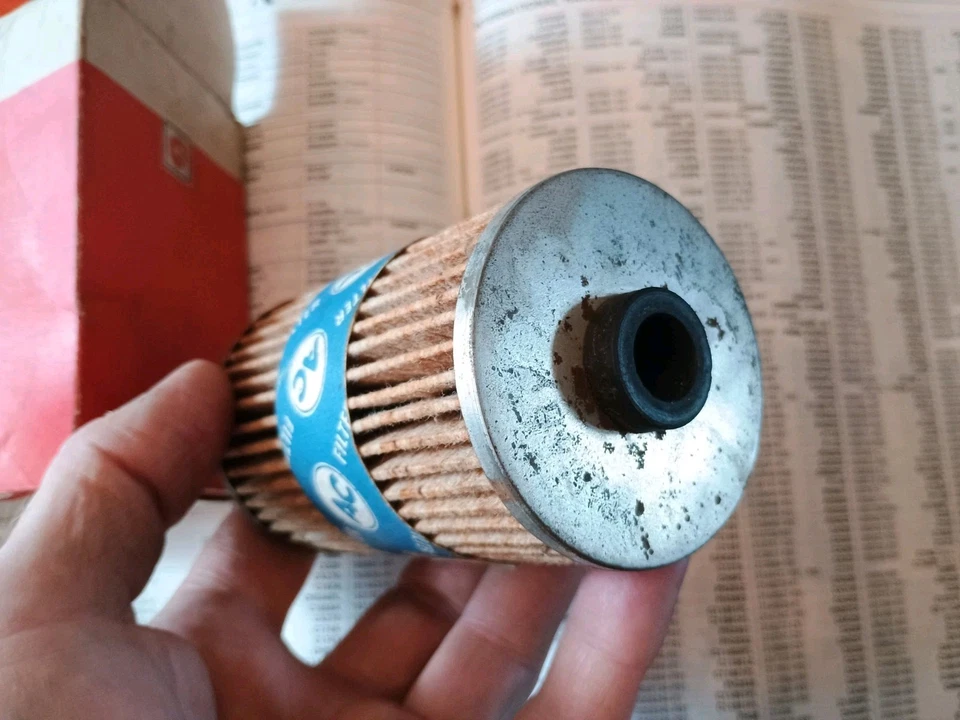 QUALITY DIESEL FUEL FILTER - FITS: PEUGEOT 403 / 404 / J7 VAN - Image 3 of 4