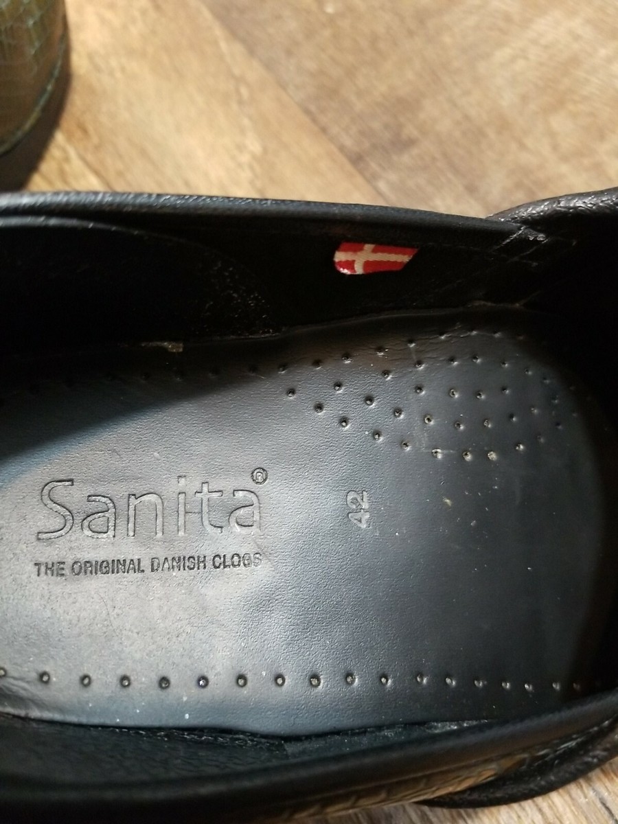 SANITA Original Danish Design Clogs Green Faux Croc print  display picture 1